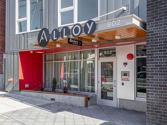 3rd image of 802 5th Ave N #418