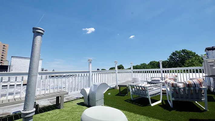 Rented by Skyward | media 62