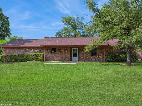 1213 Lakeside Dr, Grand Saline, TX 75140