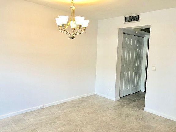 5th image of 1067 Cornwall Dr #D