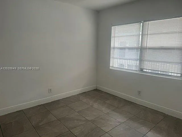 608 5th St #7 — Photo 5