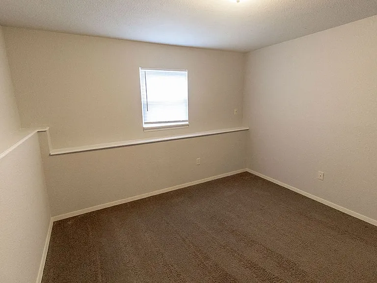 1015 W Ash St — Photo 28