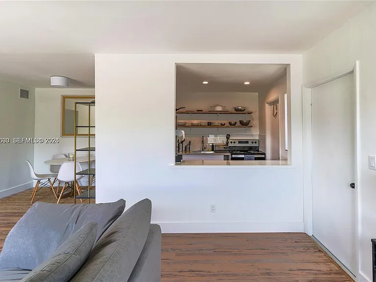 1234 Euclid Ave #7 — Photo 13