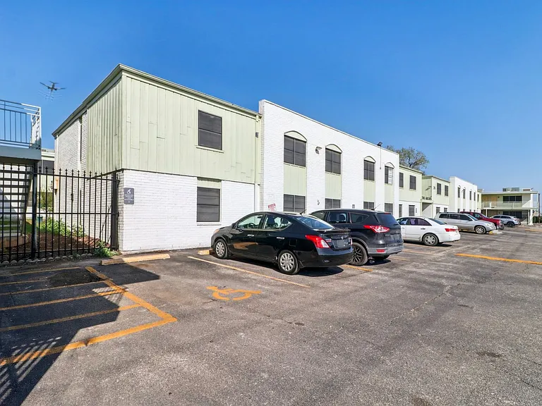 215 Jackson Keller Rd — Photo 13