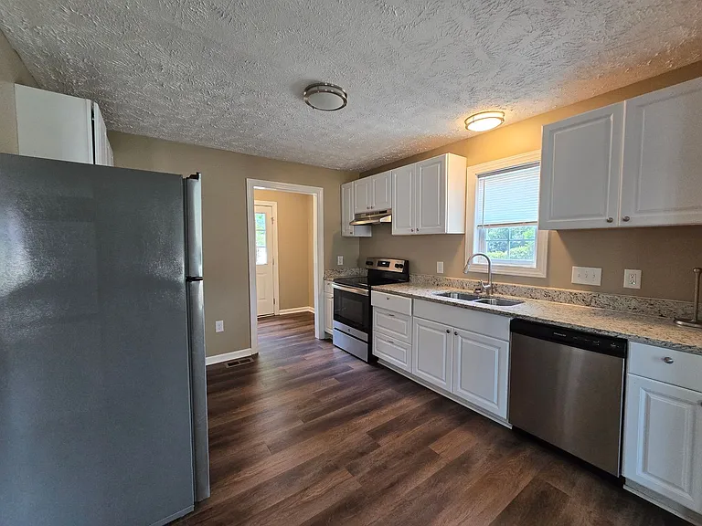 707 Miller Ave — Photo 8