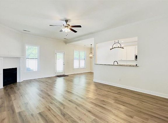 3rd image of 2208 New Forrest Dr