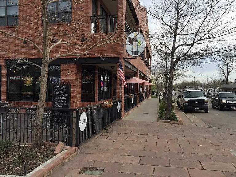 Main St