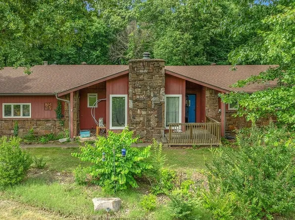 2 Dulverton Dr, Bella Vista, AR 72715