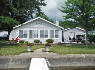 108 Ford Ct, Houghton Lake, MI 48629