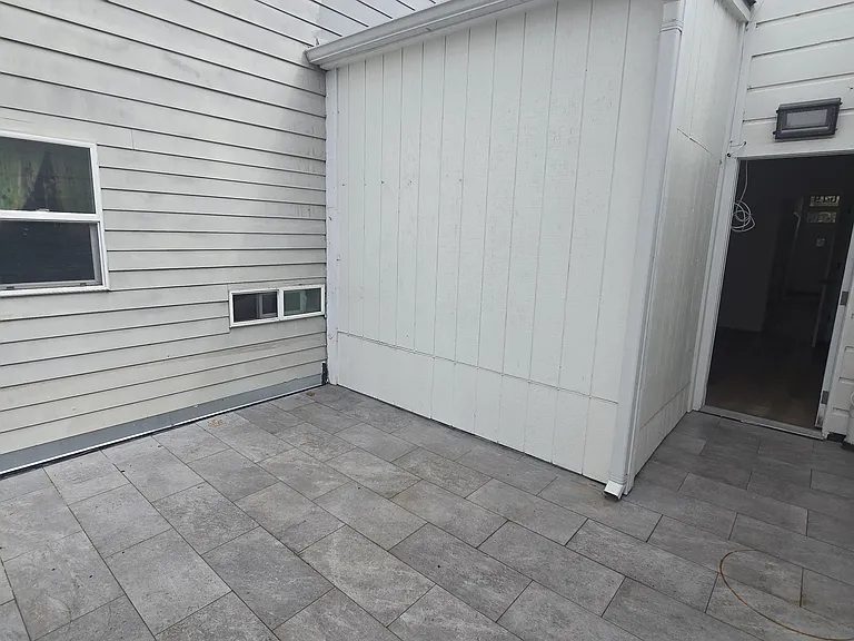 1649 La Salle Ave #1649 — Photo 11