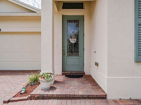 3rd image of 7425 Great Oak Place