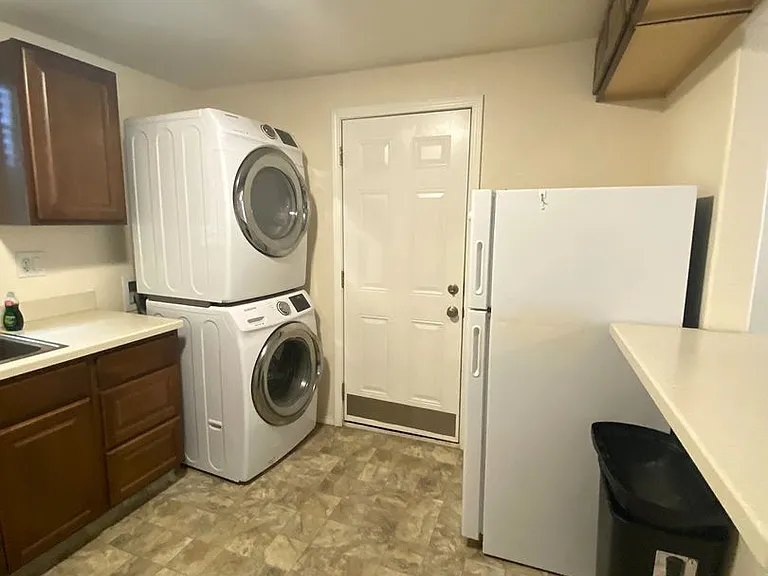 Studio Garage Apt In Nw Okc Youngs Englewood Add — Photo 5