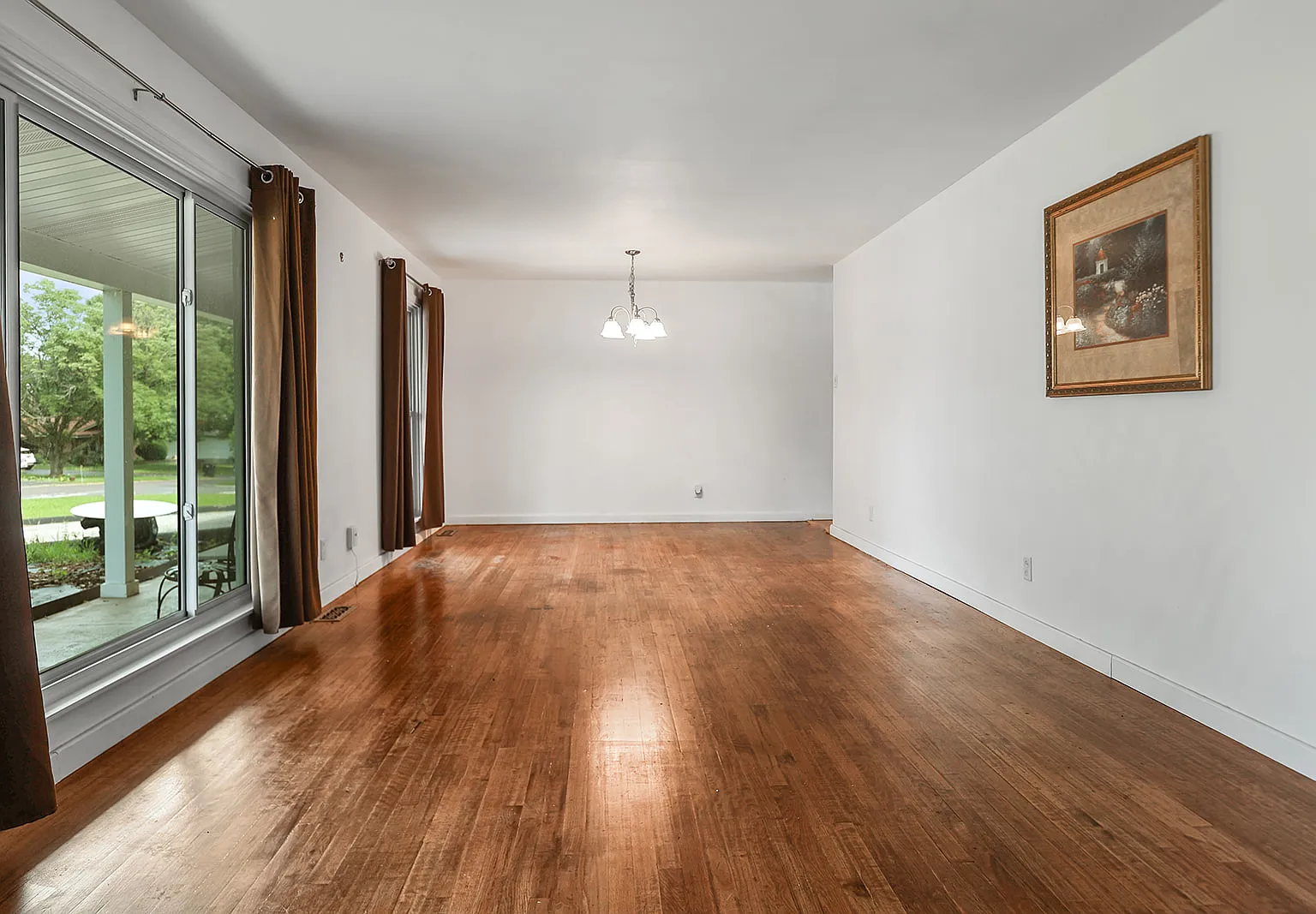 3 bed, 1484 sqft, $2,350 — Photo 3