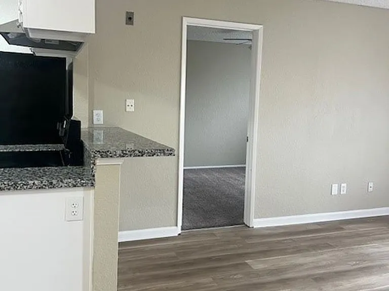 Villa Hermosa Apartments — Photo 26