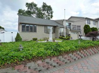 1062 Garry Ter, Secaucus, NJ 07094