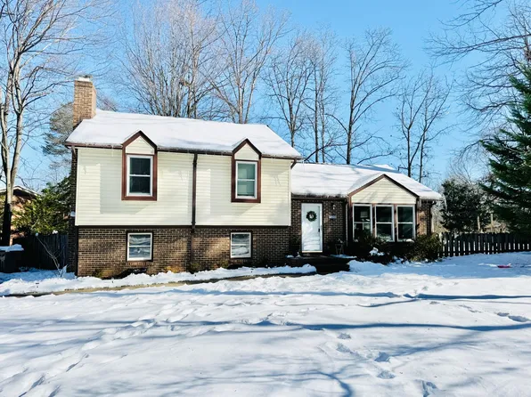 1101 Harbour Dr, Stafford, VA 22554