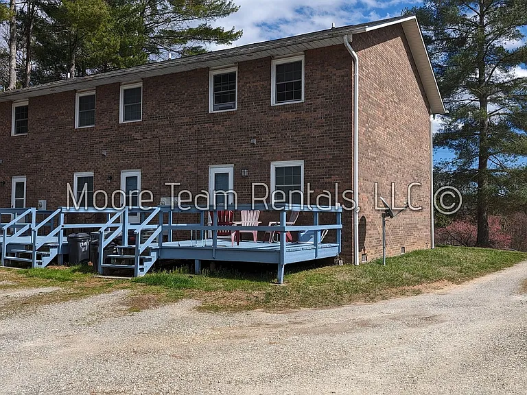 300 Morgan Rd — Photo 15
