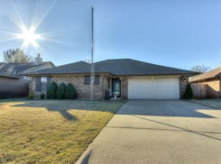 7824 NW 83rd St, Oklahoma City, OK 73132