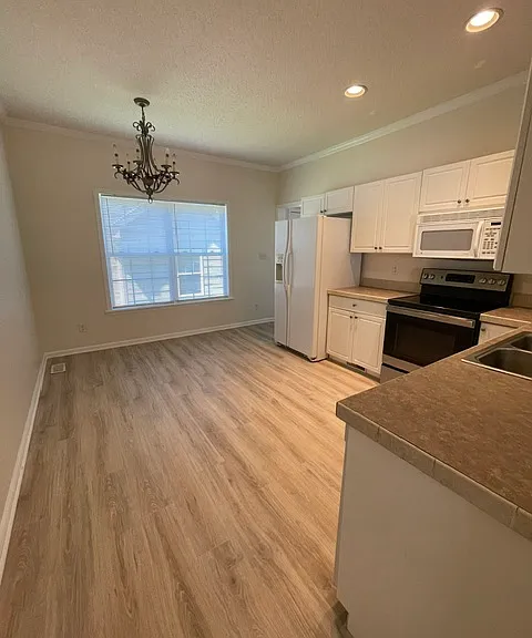 17 Cady Ct — Photo 5