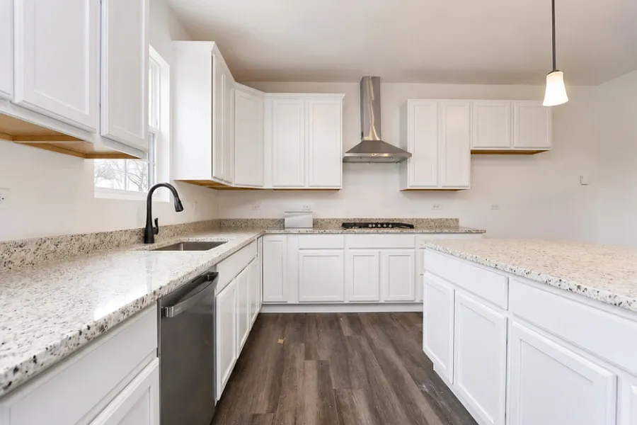 4 bed, 2.5 bath, 2838 sqft, $4,200 — Photo 3