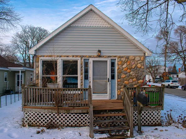 2901 Little St, Port Huron, MI 48060