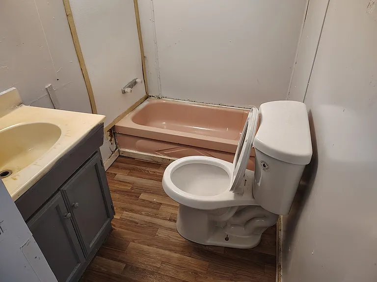 108 Grant St — Photo 6