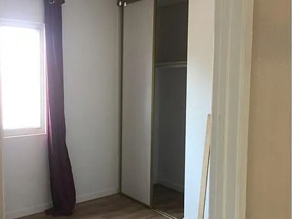 3rd image of 15484 Colt Ave