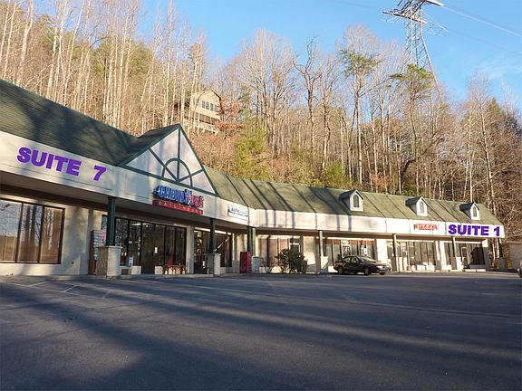 Ski Mountain Plaza - 7 suites total