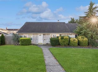 27 Essen Pl, Bethpage, NY