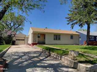 105 4th St SW, Watford City, ND 58854