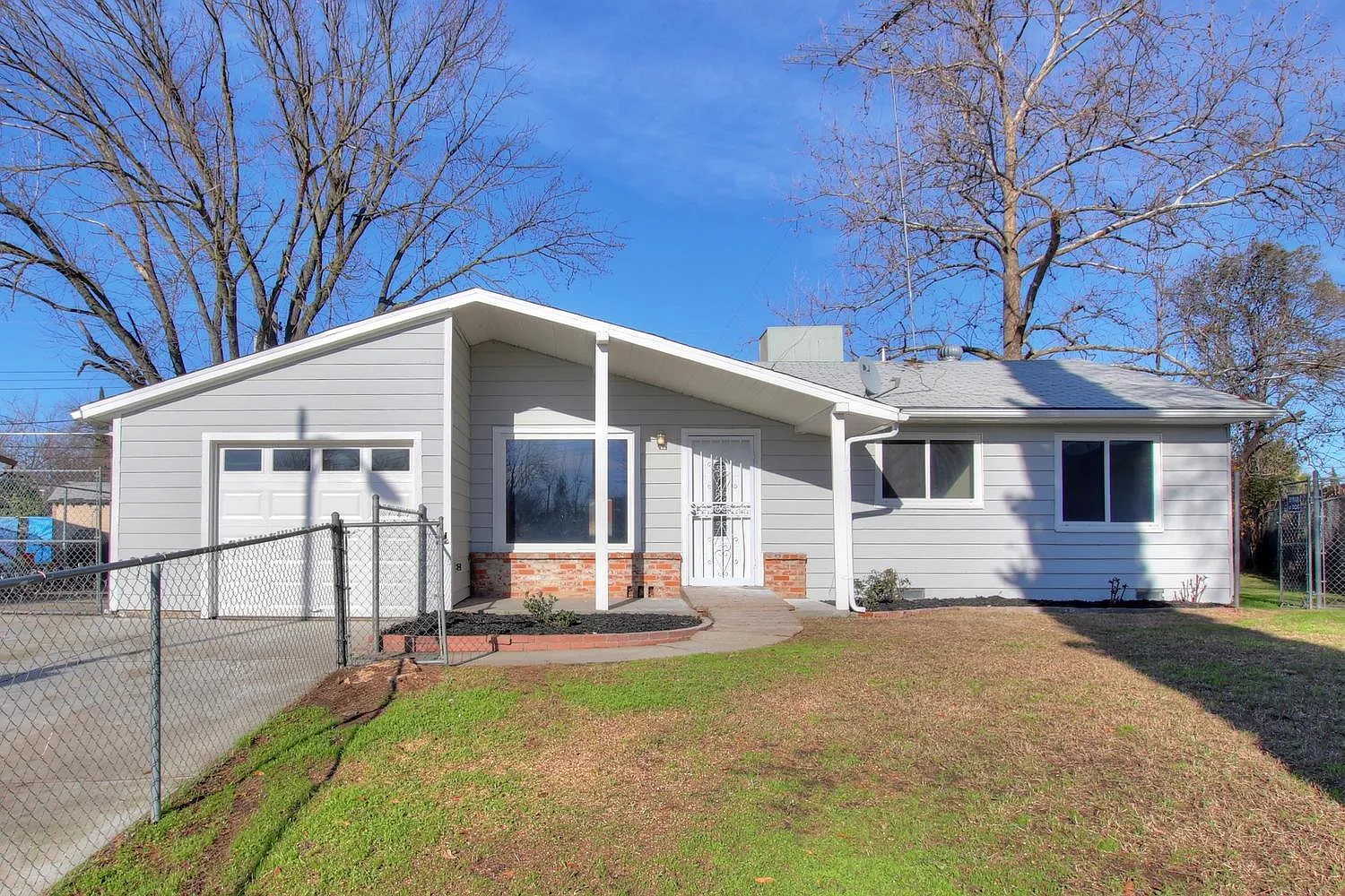 6112 Gay Way photo 1