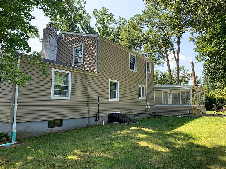 156 Russo Dr — Photo 36