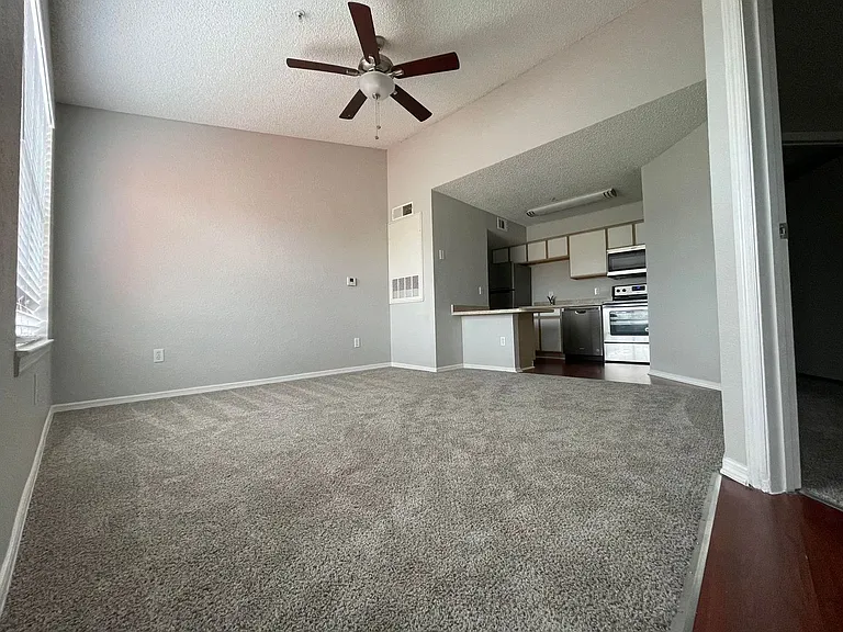 2206 Antigua Pl #1037 — Photo 3
