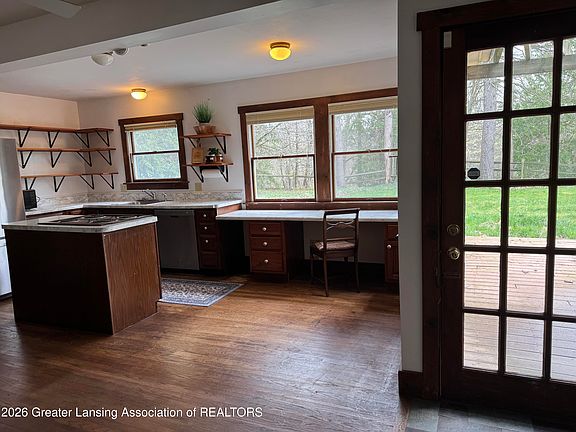 5th image of 2075 Hamilton Rd
