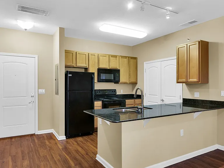 Copper View Apartments — Photo 9
