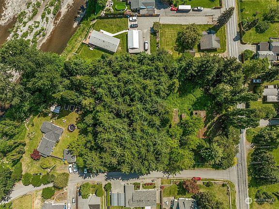 3rd image of 14603 80th Street E