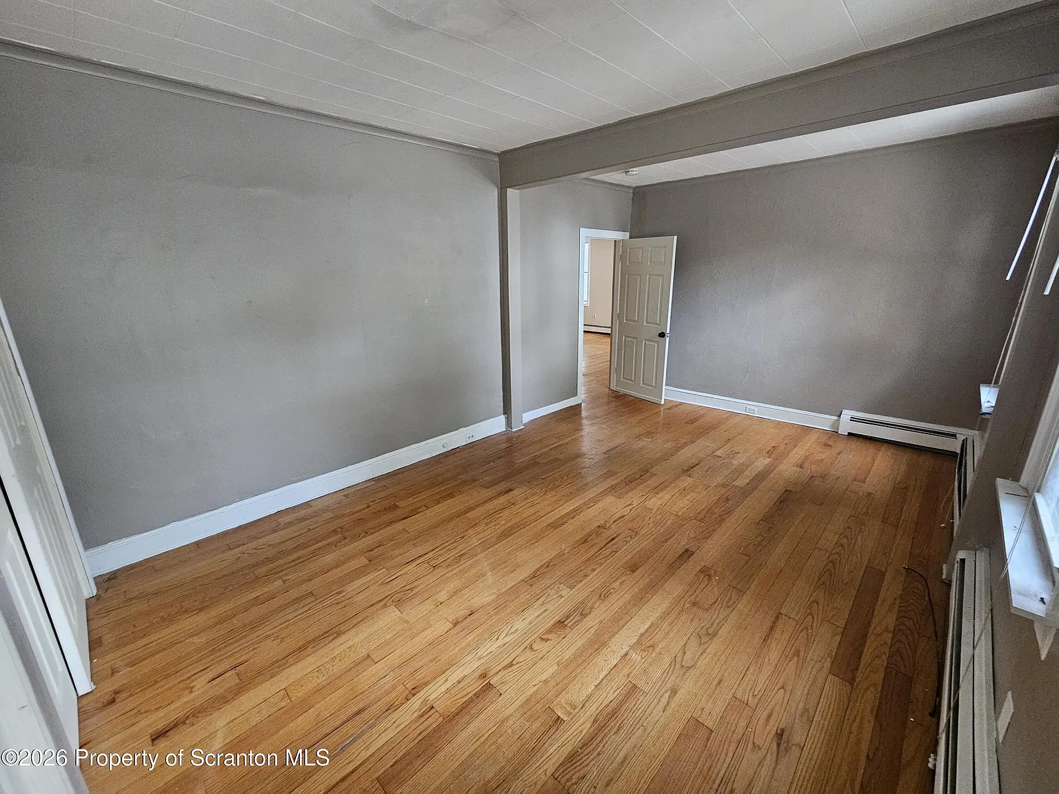 3 bed, 1.5 bath, 1728 sqft, $1,600 — Photo 4