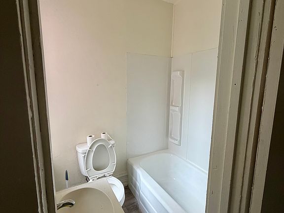 5th image of 446 W Oley St #1