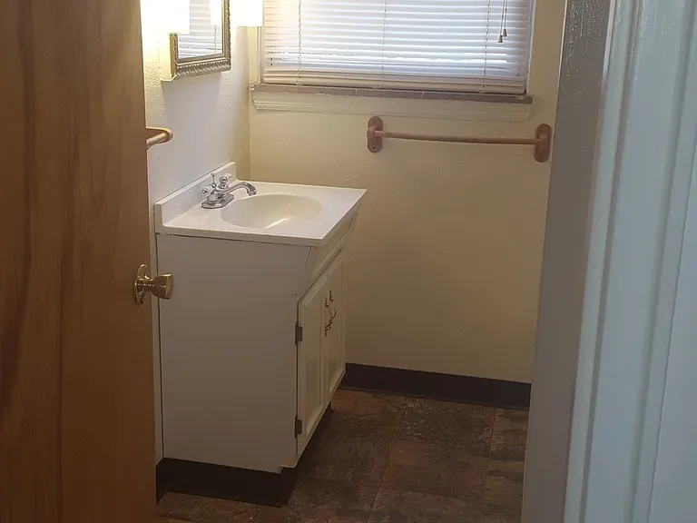 334 E Pike St #2 — Photo 6