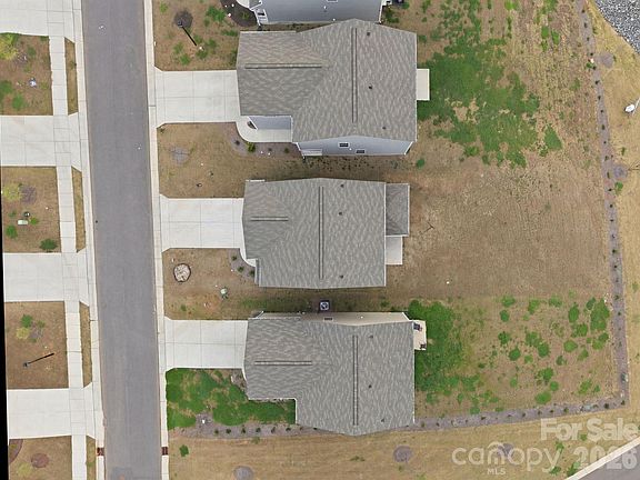 3rd image of 1006 20th Avenue Loop SE