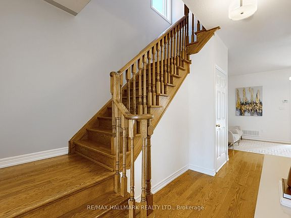 4th image of 39 Retreat Blvd