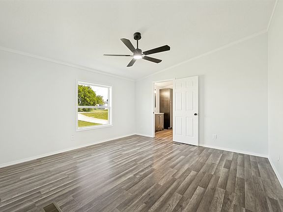 5th image of 520 Stetson Dr