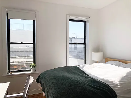 Rented by Grand Group Realty | media 15