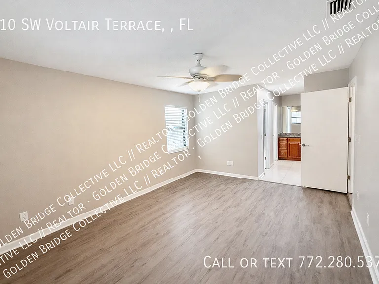 210 SW Voltair Ter — Photo 6