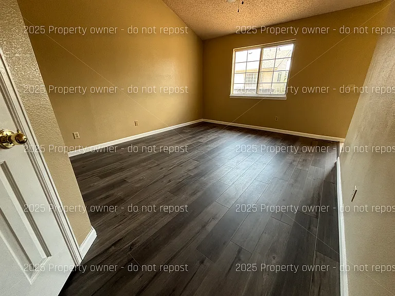 2010 S Xenia Way — Photo 26