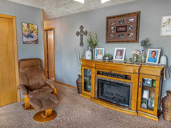 3rd image of 2801 Pawnee Ave