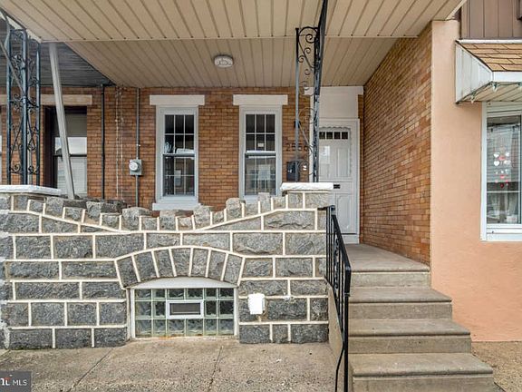 3rd image of 2556 E Ontario St