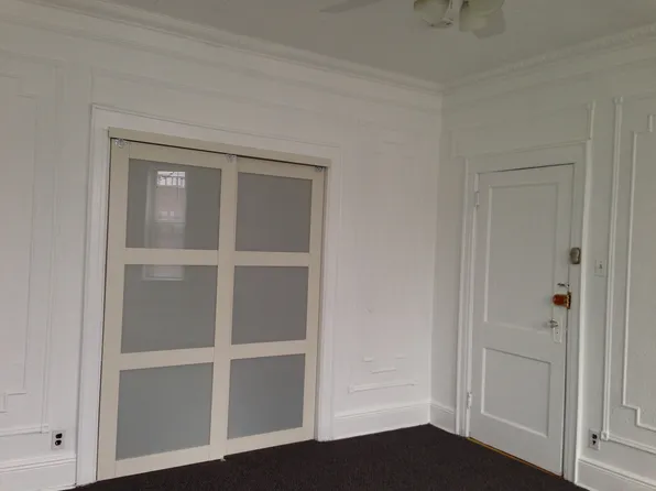 3335 102nd St, Corona, NY 11368