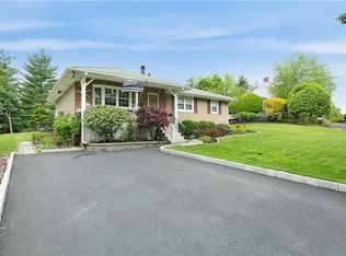 3 Franklin Dr, Stony Pt, NY 10980