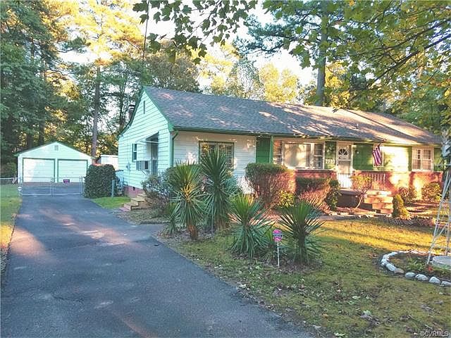 2nd image of 2723 Forest Hills Rd